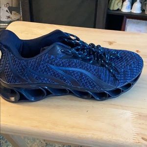 Boys Blue sneakers size 6